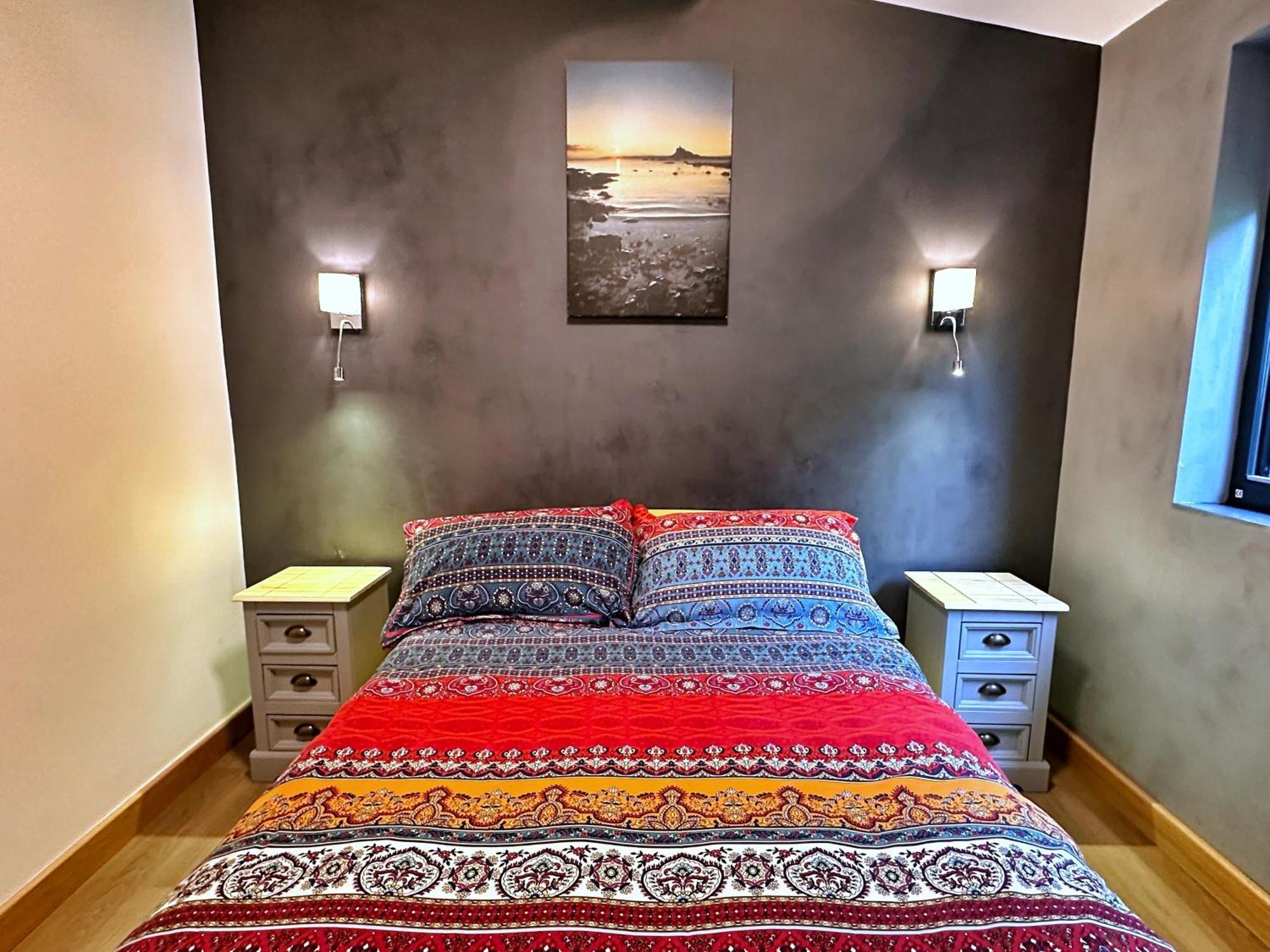 Holiday home Chy Mena. South Facing With Hot Tub & Views.